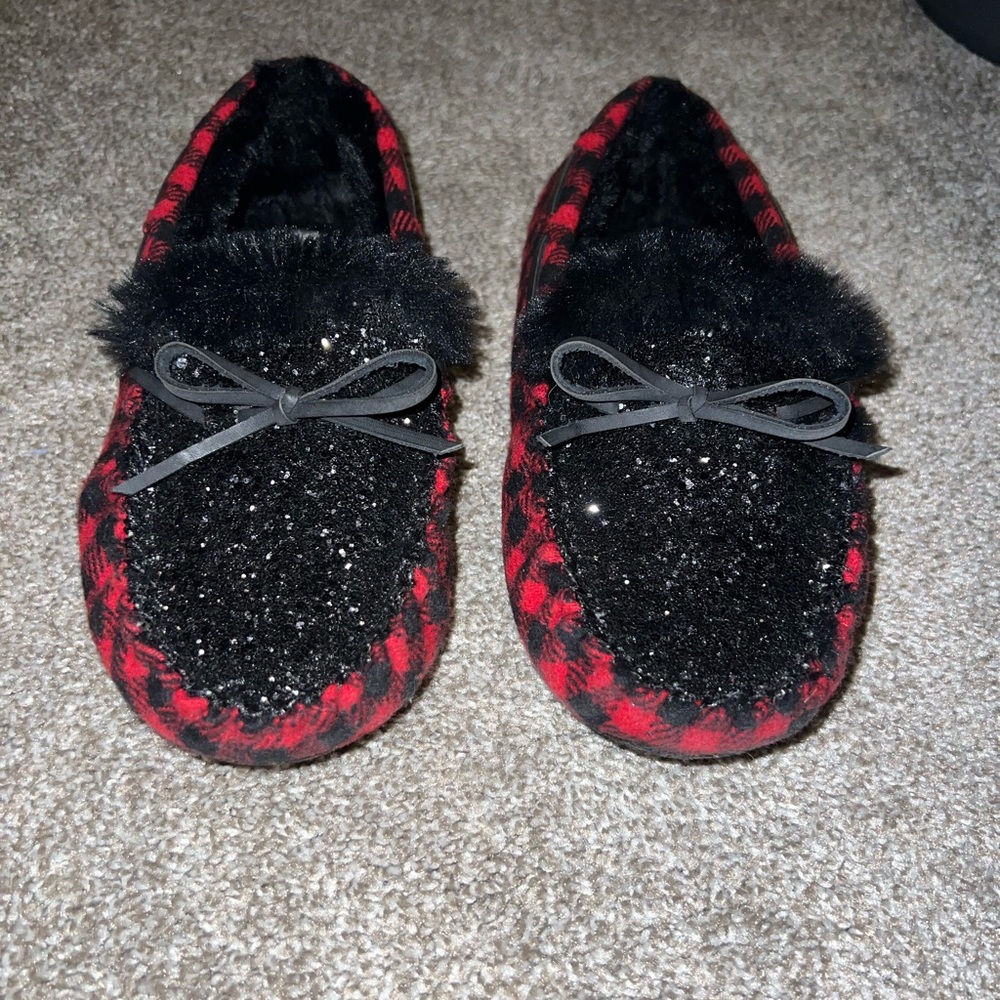 Torrid Faux Fur Slippers - Picture 2 of 8